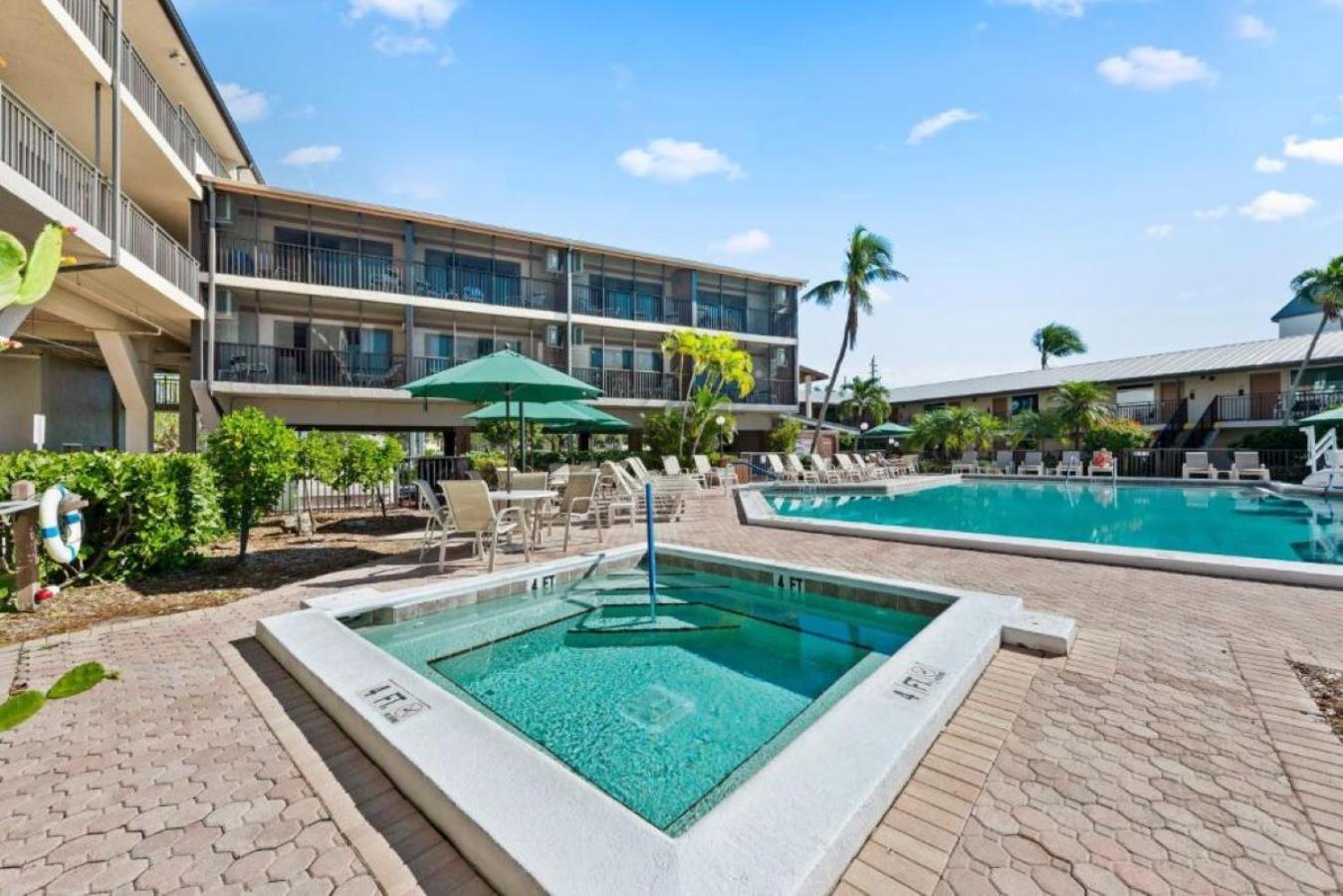 Caribbean Beach Club Форт Майерс Бийч Екстериор снимка